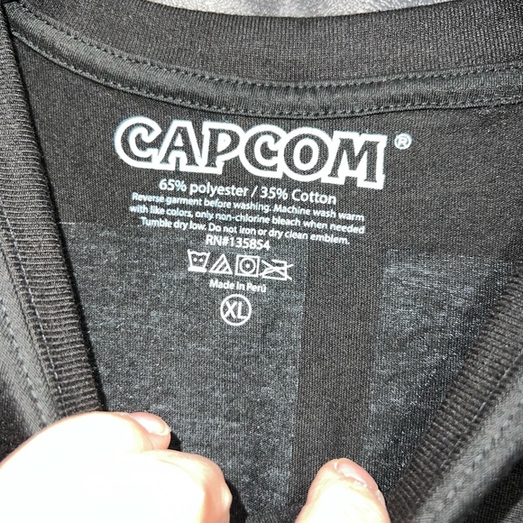 Street Fighter Pixel Shirt NWOT - Picture 2 of 5